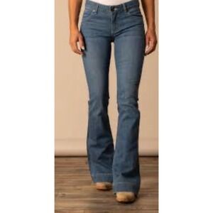 Kimes Ranch Lola Jeans Size 000 / 32 Low Rise Bootcut Flare